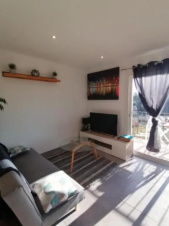 Bel appartement 76 m² dans maison avec vue mer