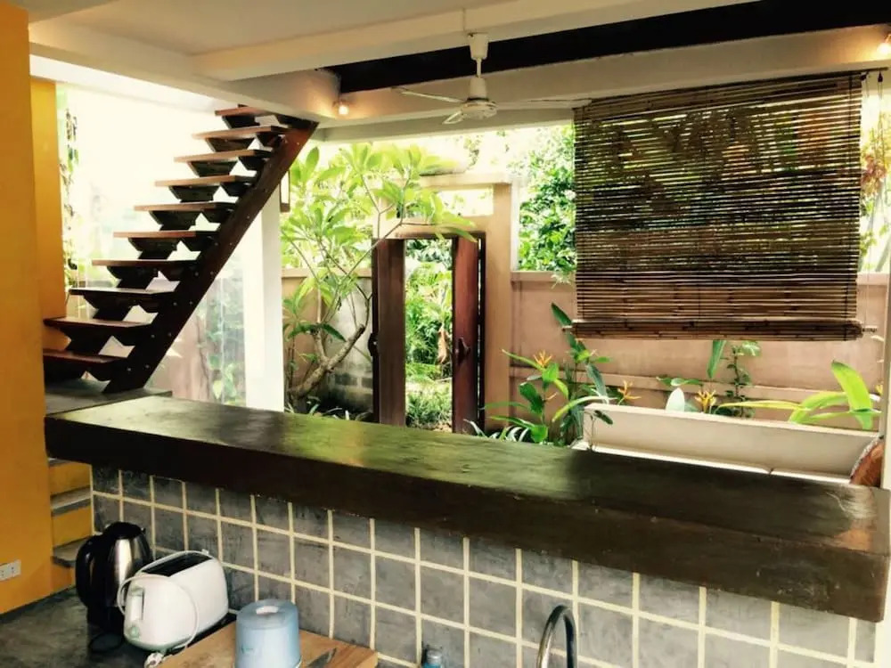 Baan Hinlad Home and Hostel