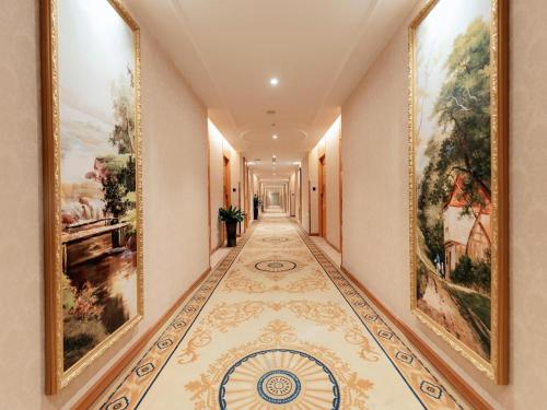 Vienna Hotel Shenzhen Longgang Ainan Road