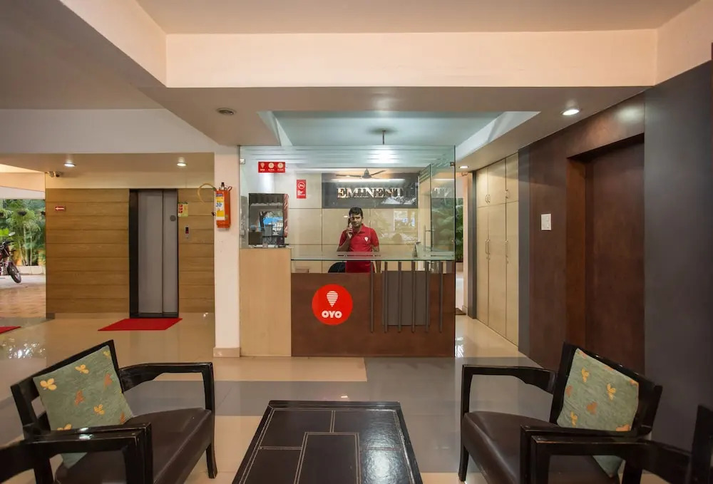 OYO 10934 Hotel Eminent