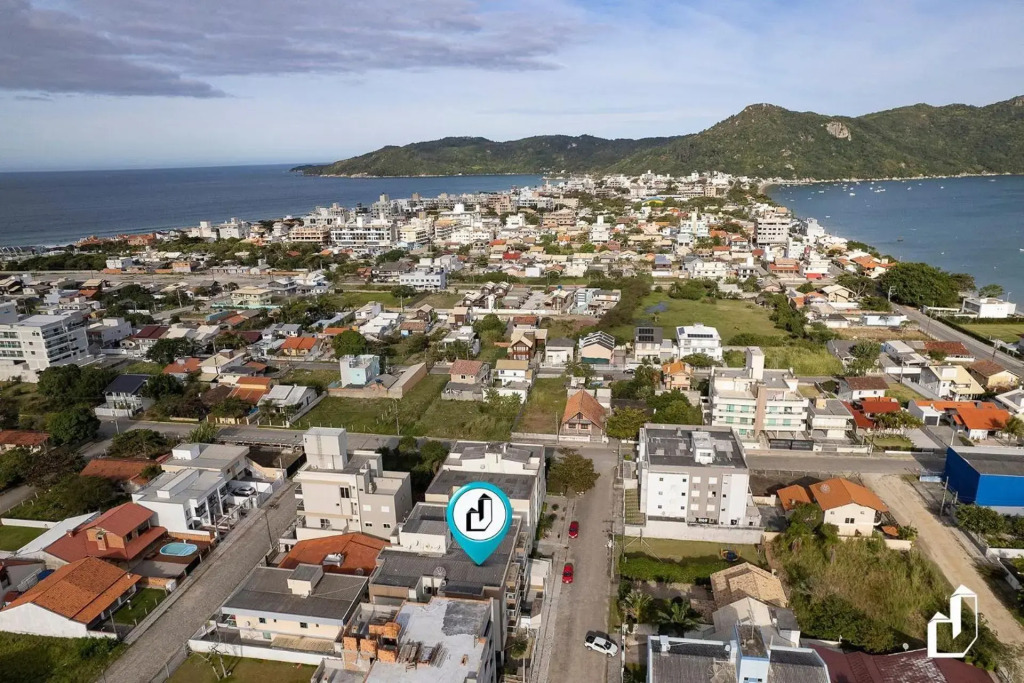 Apartamento com 02 dormitórios