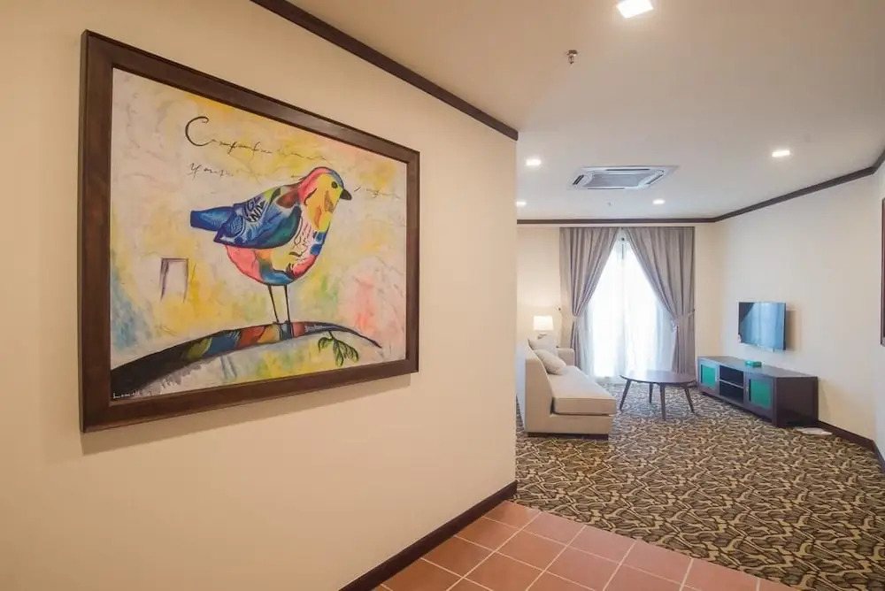 The Platinum Hotel & Suites