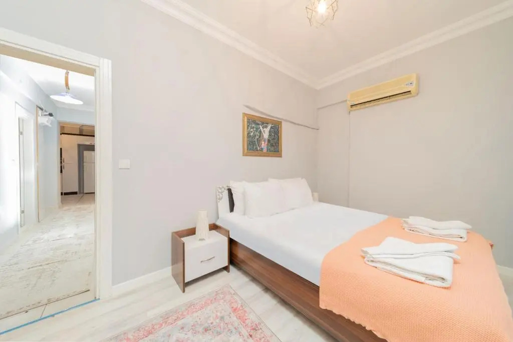 Vibrant Flat With Lovely Balcony in Muratpasa