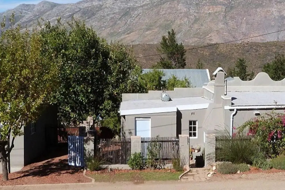 Cosy 6 Person Cottage With Mountain View