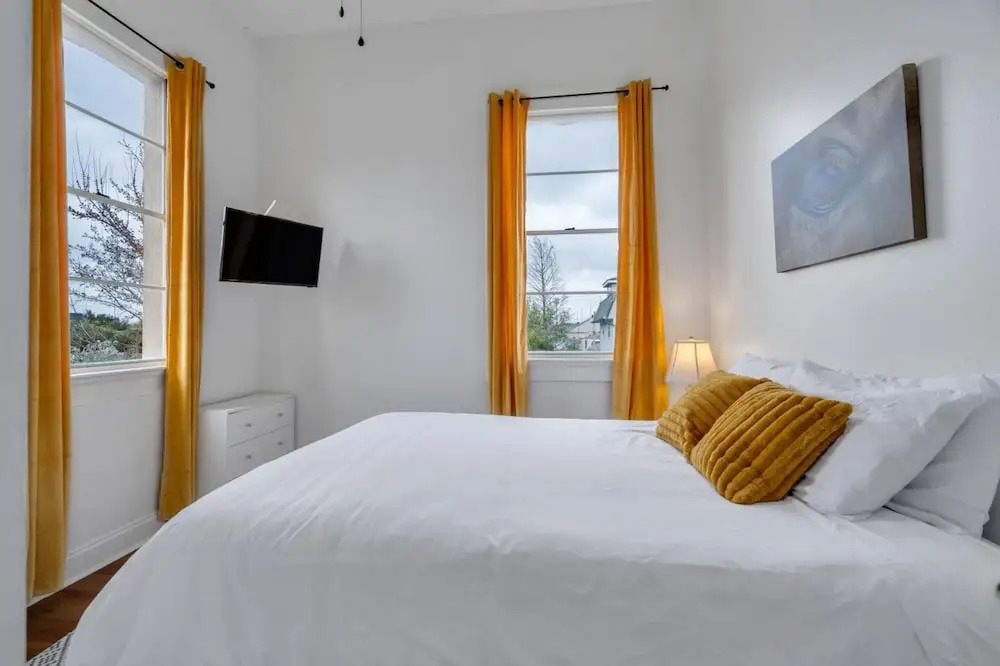 Chic Canal Street Retreat