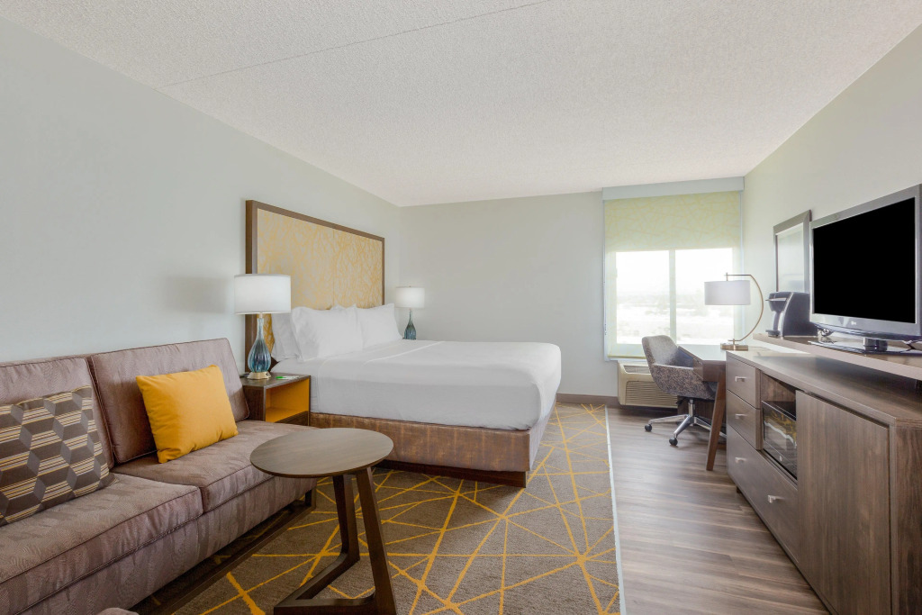 Holiday Inn La Mirada Buena Park by IHG