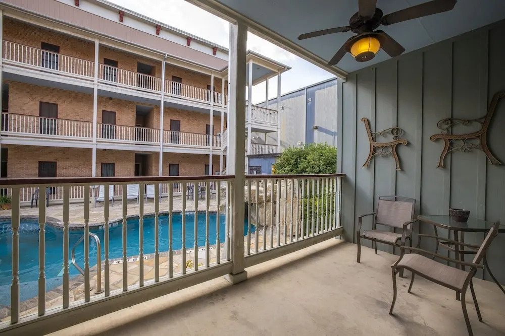 Gruene Getaway 3 Bedroom Condo