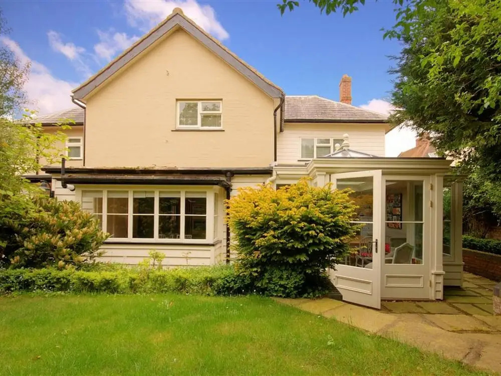 Holiday Home of Exceptional High Quality With Breathtaking Garden and Summer House
