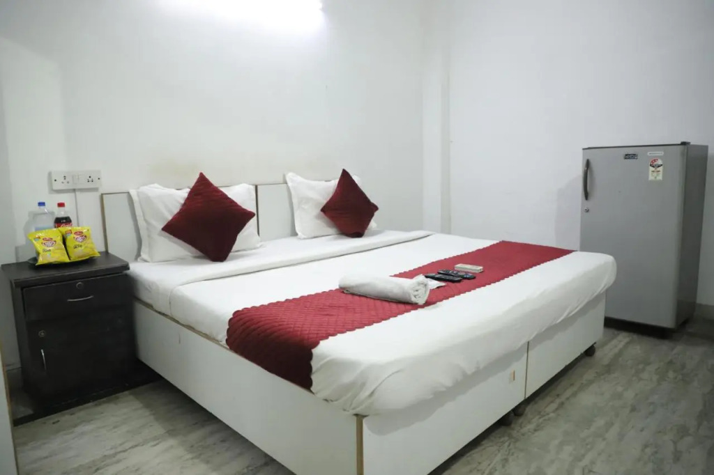 Hotel Raaso Inn - Couple Friendly
