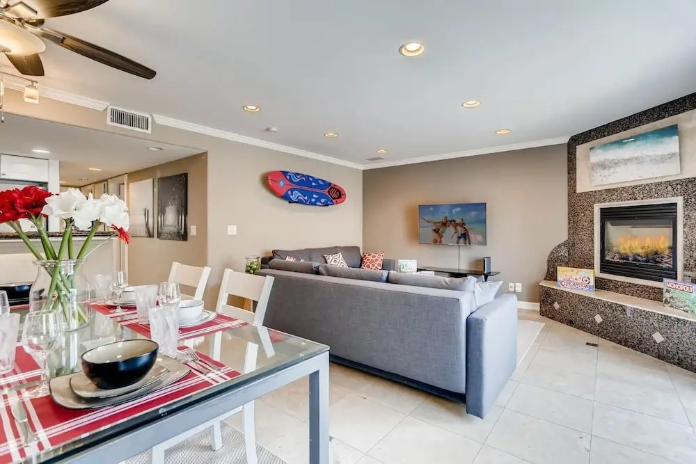 Amazing Family Friendly Newport Beach Home - 1 Block To Ocean (C2)