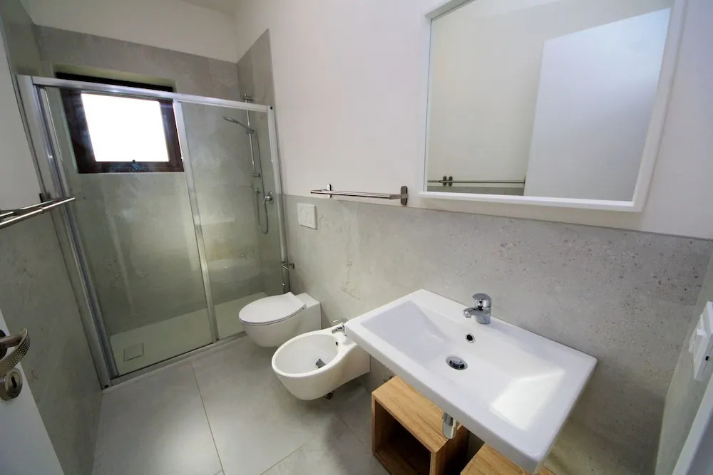 Modern two Bedroom Apartment Near Rosolina Beach