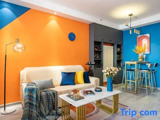 Yunhai Bay Ocean View LOFT Holiday Residence (Jinmao Mall, Qingdao Station)