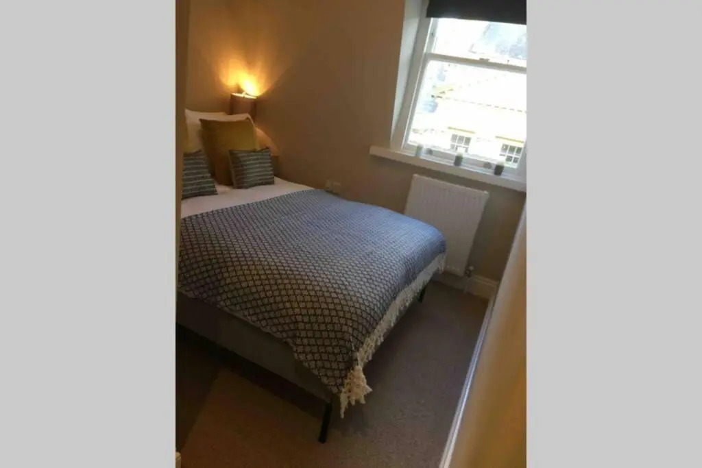 Beautiful Bath Apartment in iconic Milsom Street Location