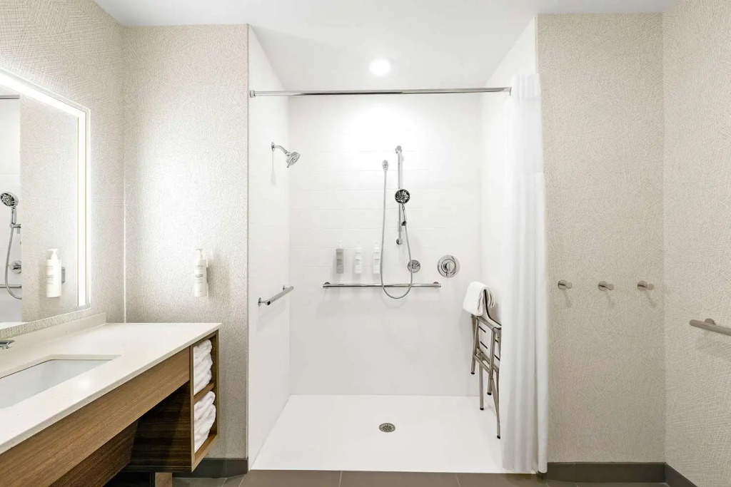 Home2 Suites By Hilton Hendersonville