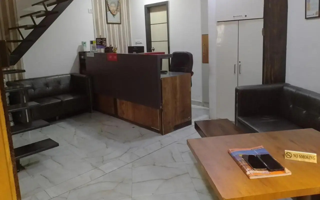 Hotel Welcome, VIP Road Vesu
