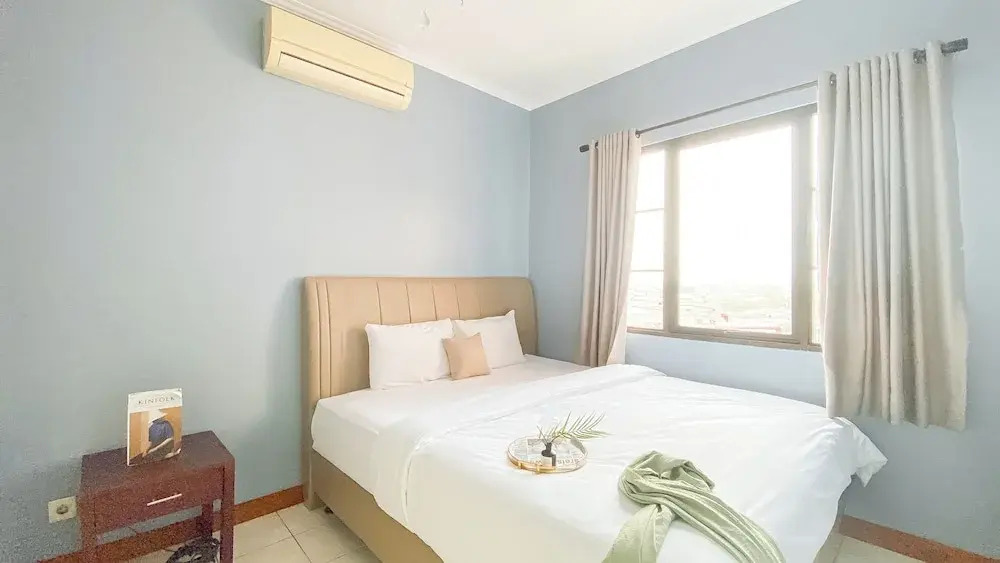Spacious And Comfy 3Br At Puri Garden Apartment