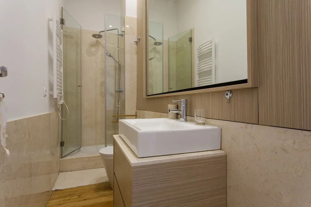 Rato Luxurious by Homing