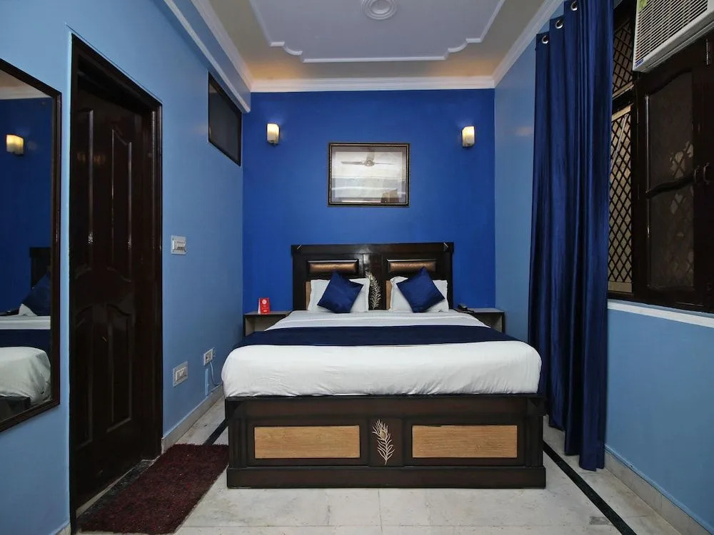 Capital O 9222 Winsome Hotel
