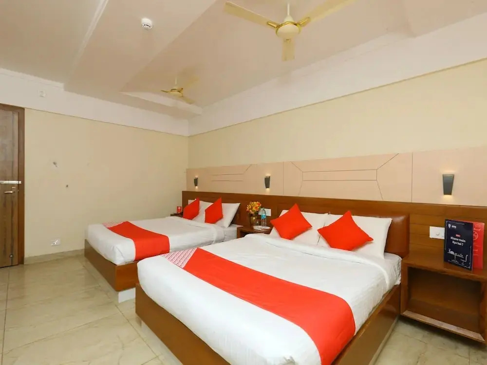 Padmavathi By OYO Rooms