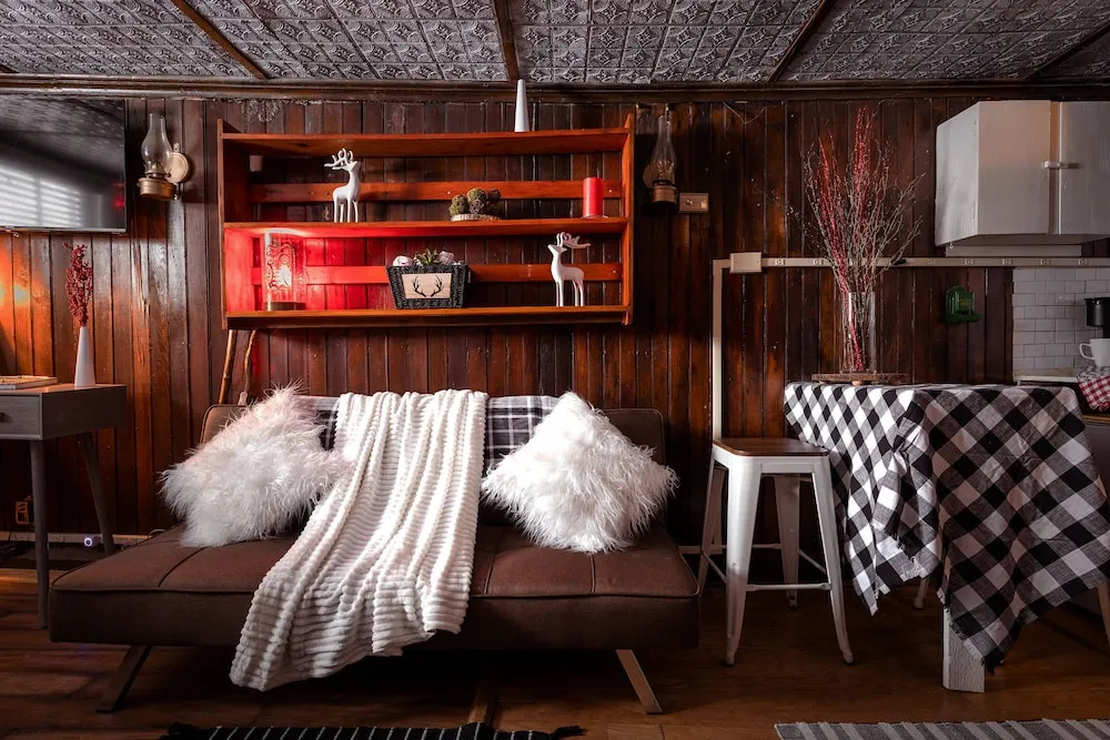 Ski-in/ski-out Miners Cabin