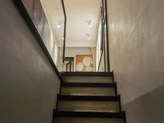 Rumengling Homestay (Haikou Riyue Square Sunac Jincheng Branch)