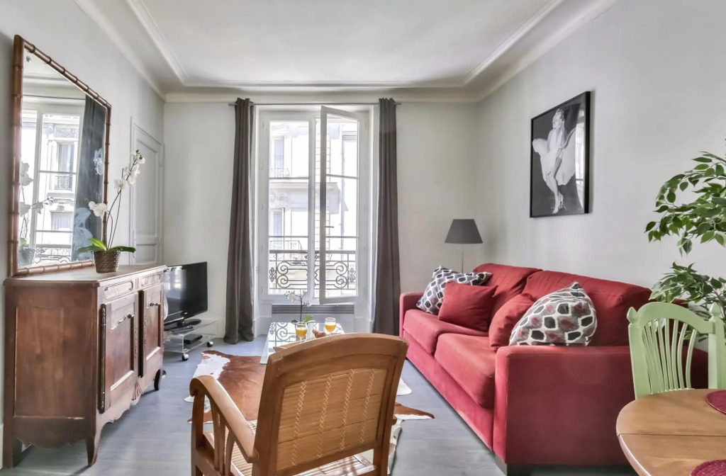 836 - Eiffel Tower View  - Parisian apartment