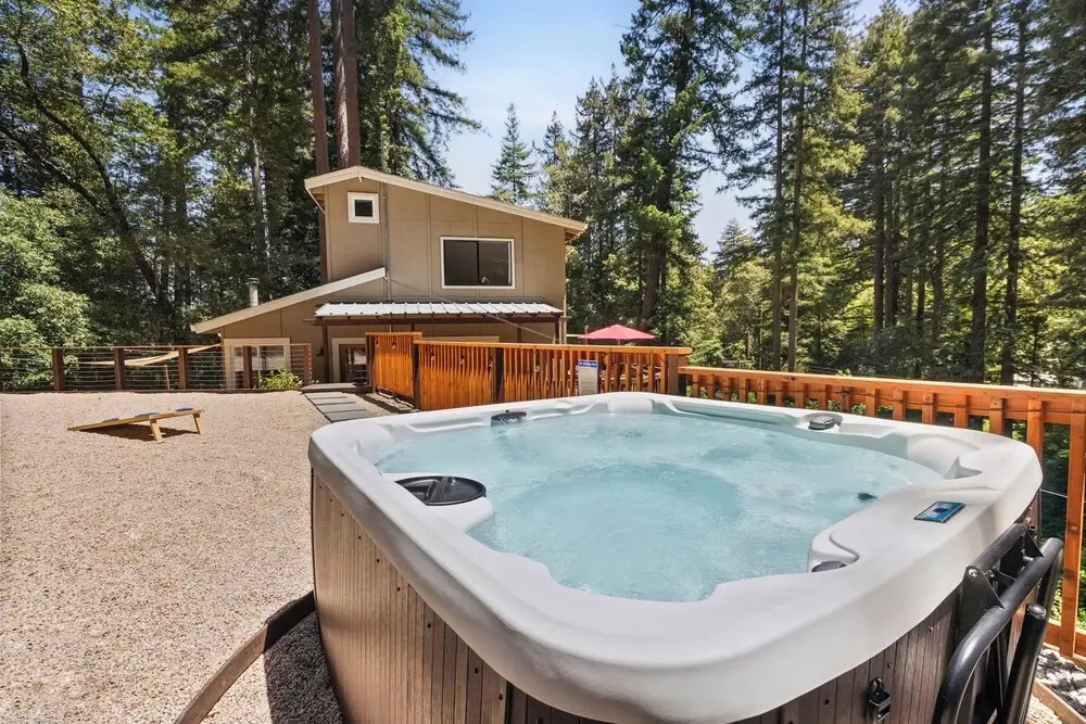 Redwood Oasis - Luxe Santa Cruz Cabin w/ Hot Tub