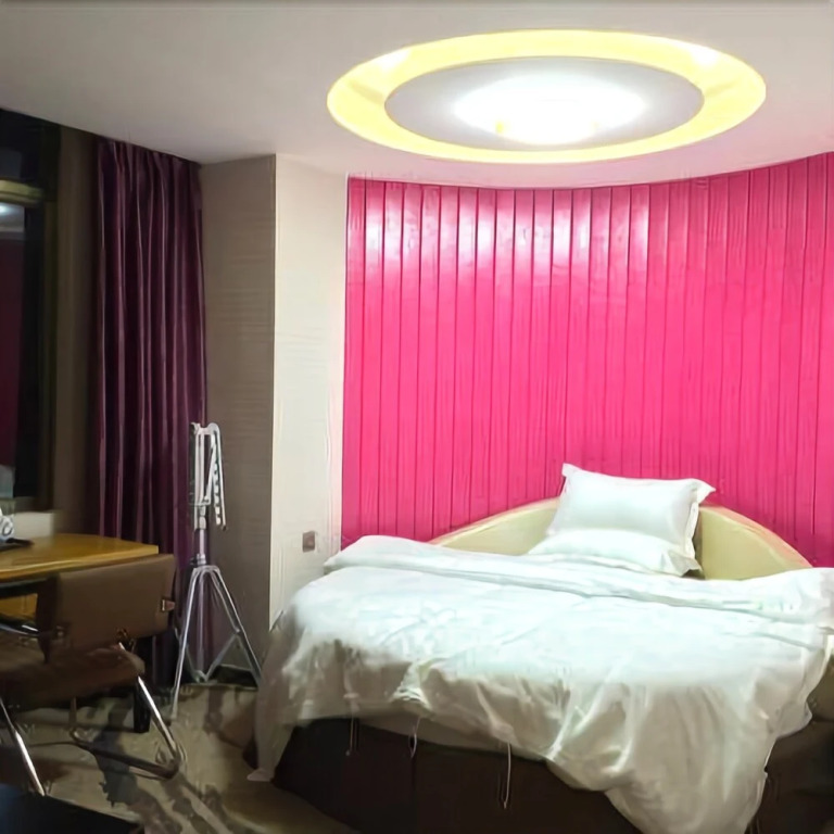 Tengchong Royal Orchid Boutique Hotel