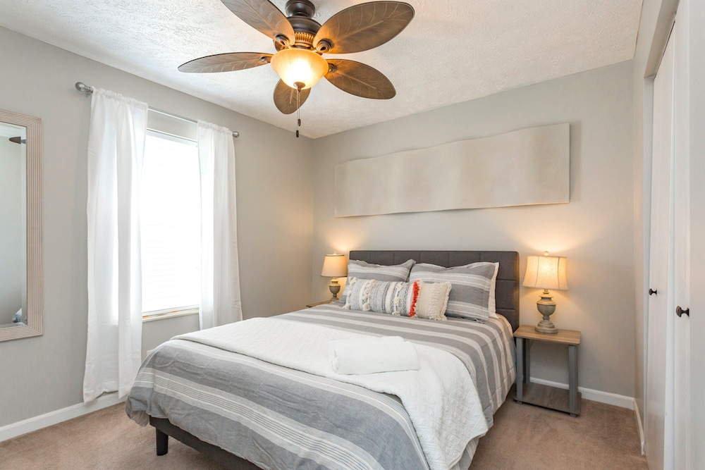 Looby Location- Charming 3br Home 10 min to Downtown!