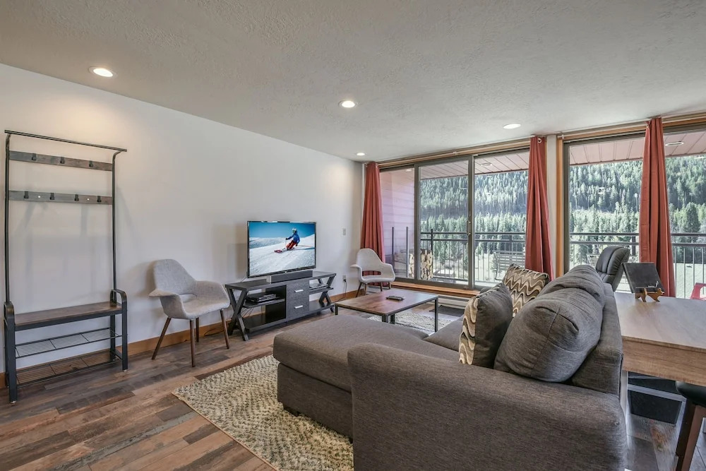 Montezuma 1771 by SummitCove Vacation Lodging
