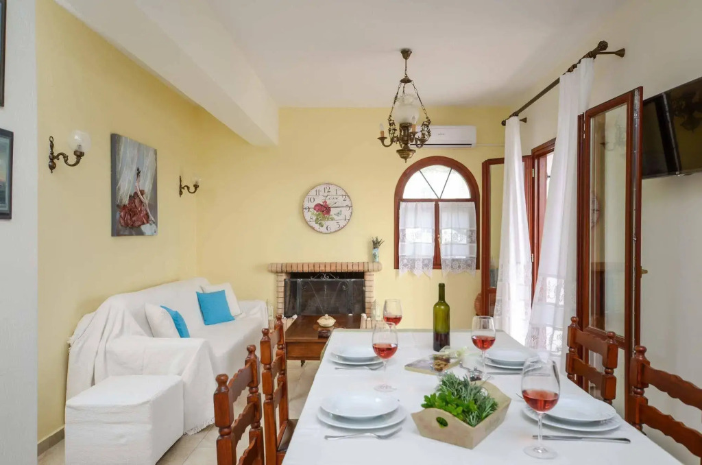 Villa of Roses in Naxos - Private villa with pool