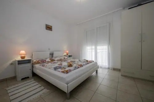 Apartment In Lopar With Air Conditioning Wi fi
