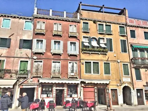 Biennale APT Balcony