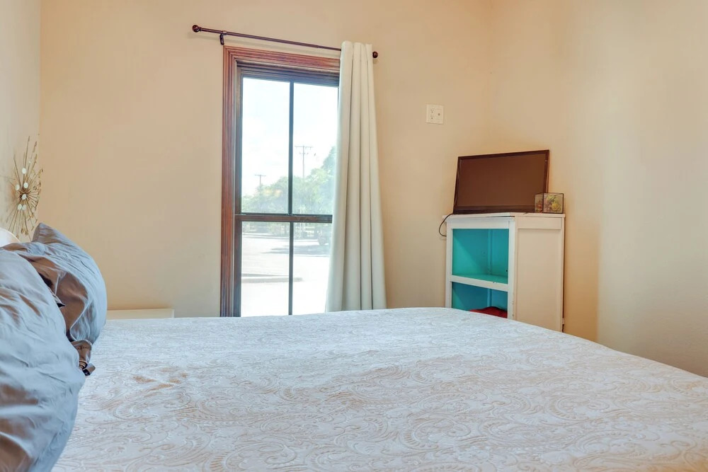 Cozy New Braunfels Condo w/ Community Pool & Grill