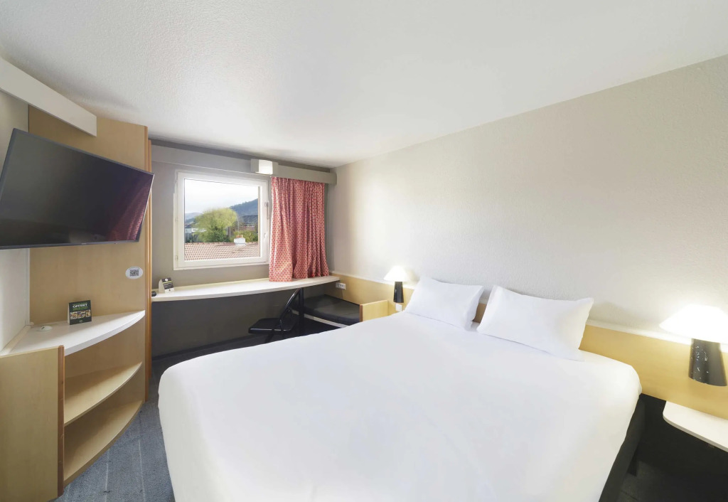 B&B HOTEL Lourdes Centre Gare 3 étoiles