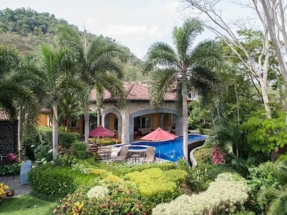 Villa La Perla 4Bdrs Ocean views Los Suenos