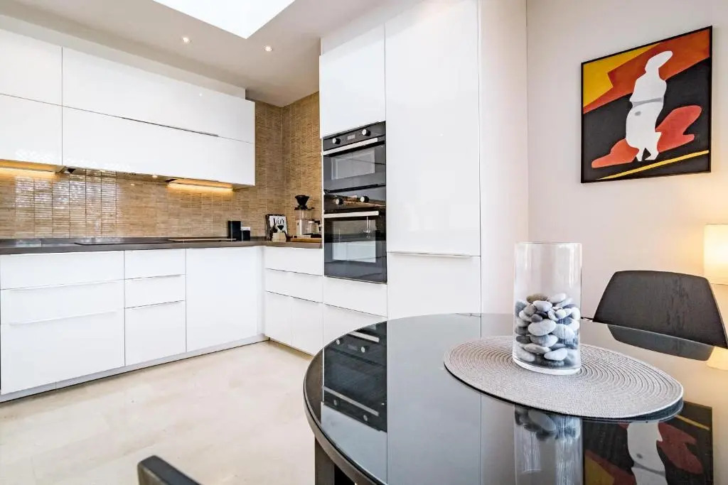 MA2- Sea views, walking distance to Puerto Banus