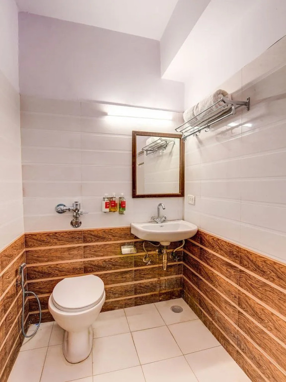 Hotel O Vishwakarma Palace