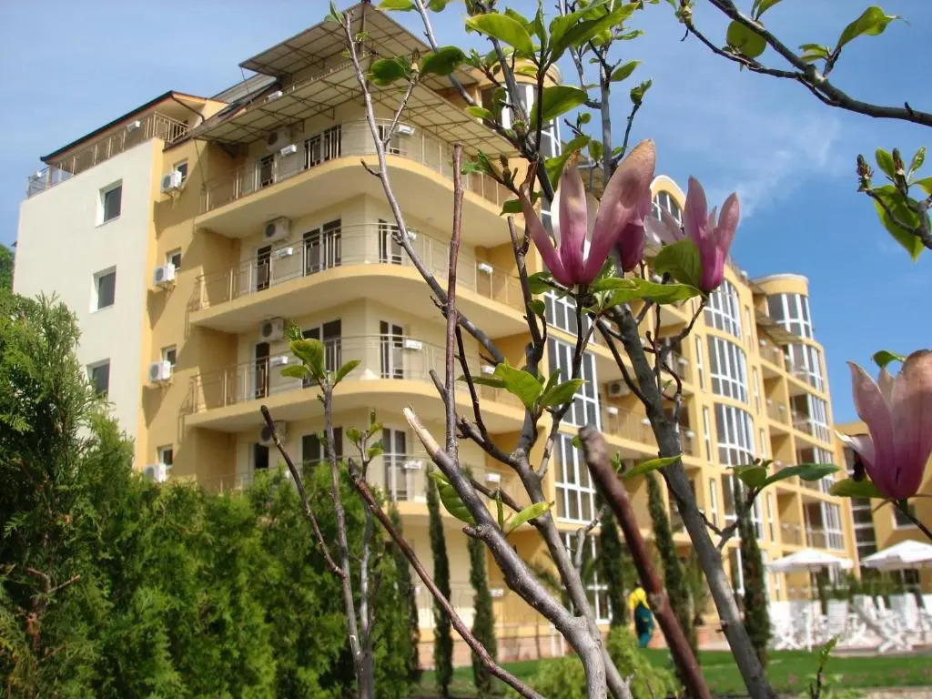Joya Park Apartments