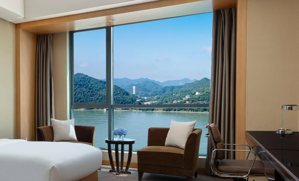 Crowne Plaza Yichang by IHG