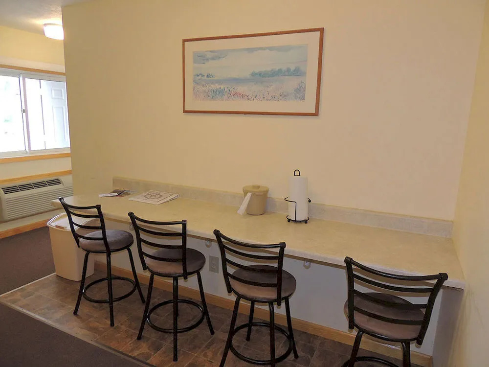 Capt.'s Inn & Suites