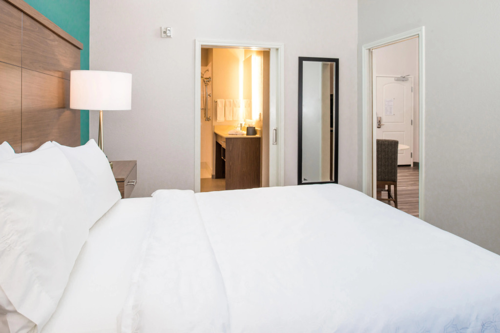 Staybridge Suites - Pecos by IHG