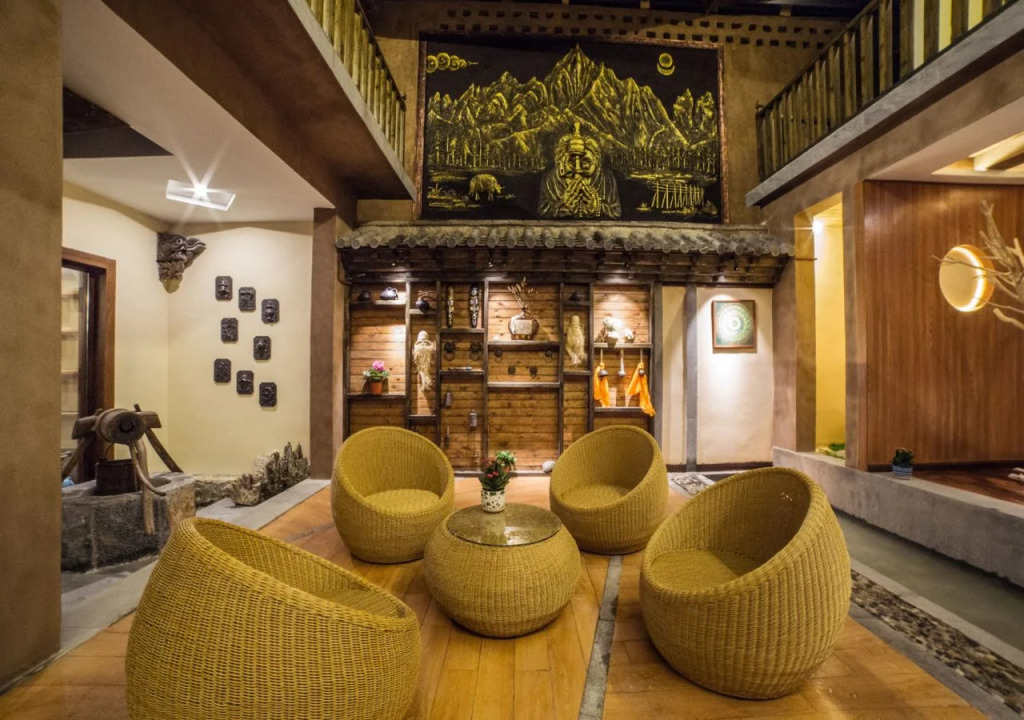 Blossom Dynasty Inn