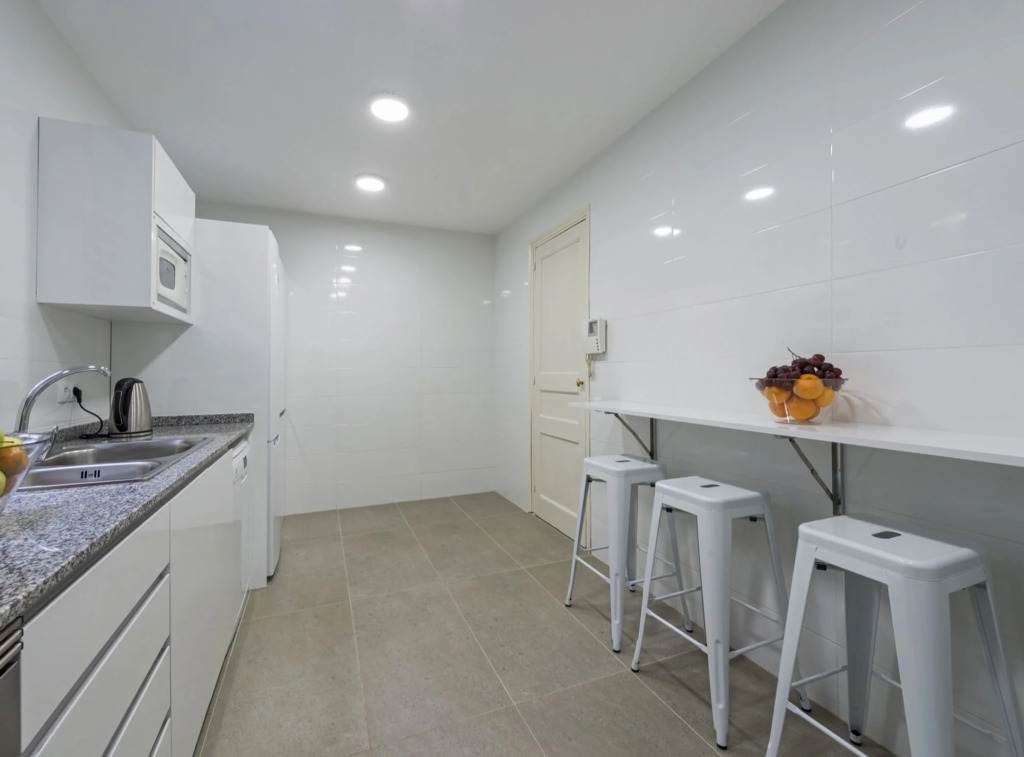 RAMBLA - Cozy Big Apartment