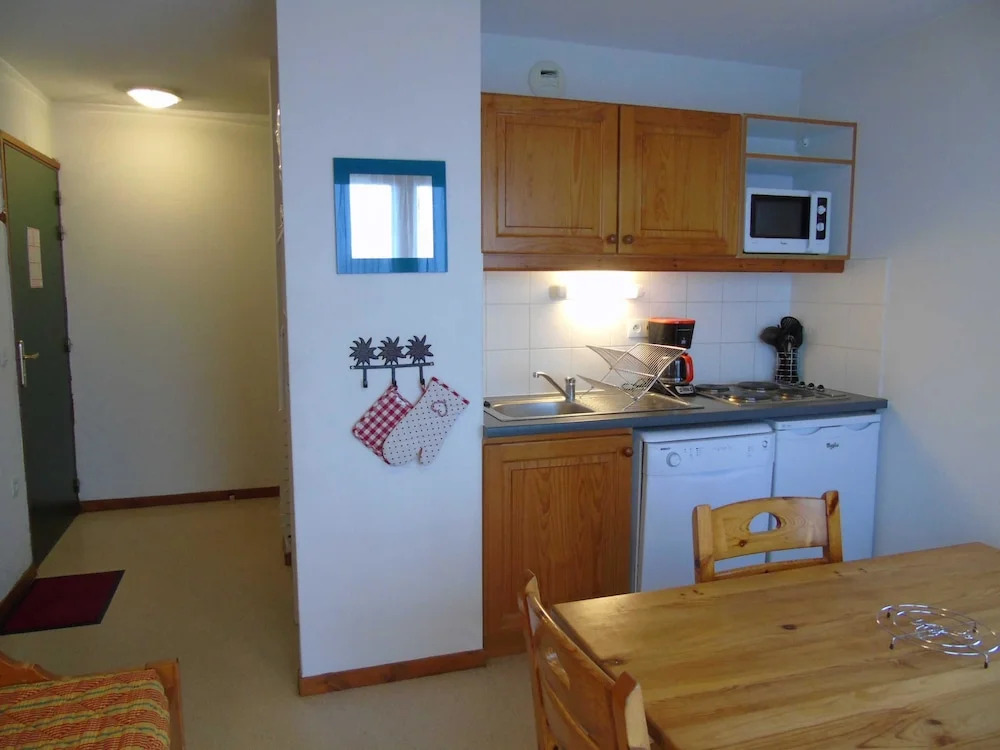 Lou Services Apartment G04 LSI 001
