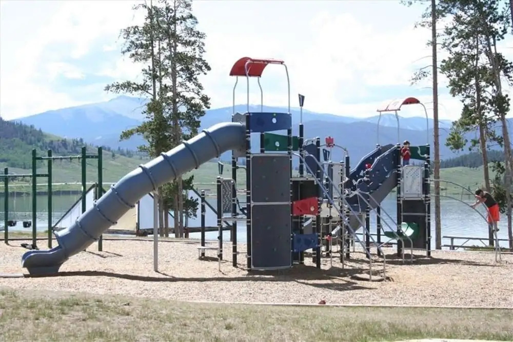 Lakefront Dillon Condo w/ Pool Access: Near Skiing