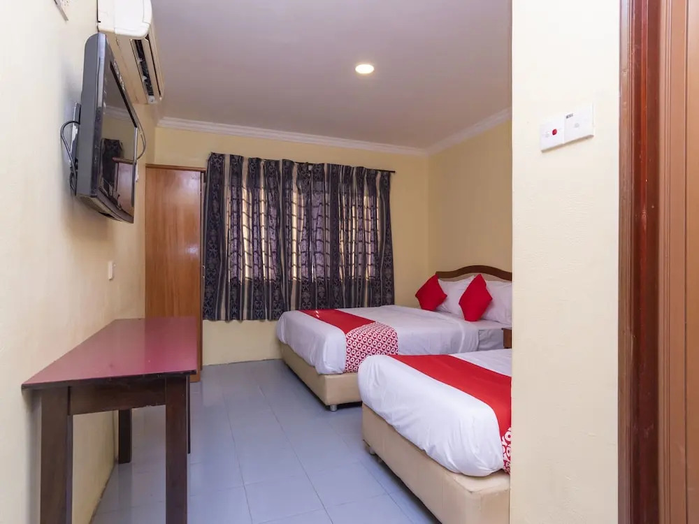 OYO 536 Fully Hotel Johor Jaya