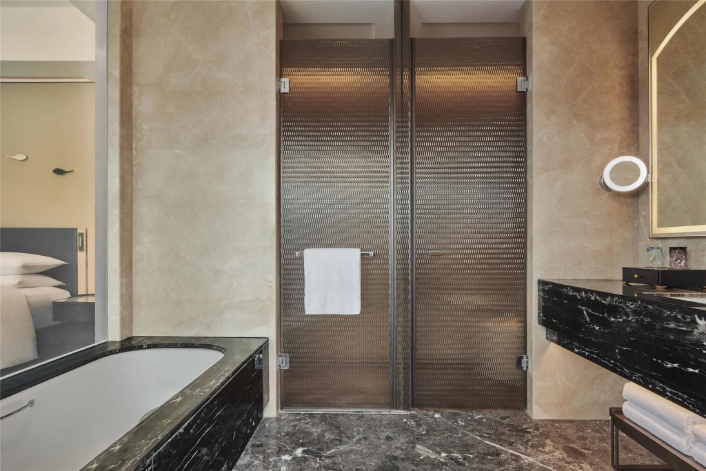 Hilton Yancheng