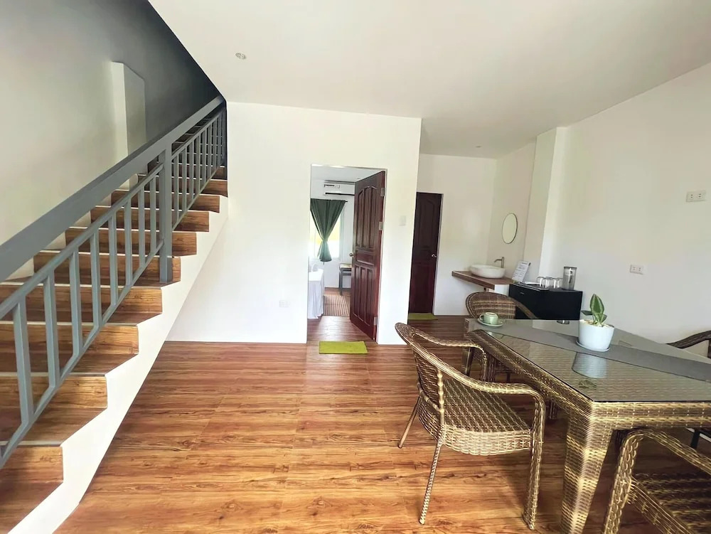 ROYAL SUITES - PORT BARTON