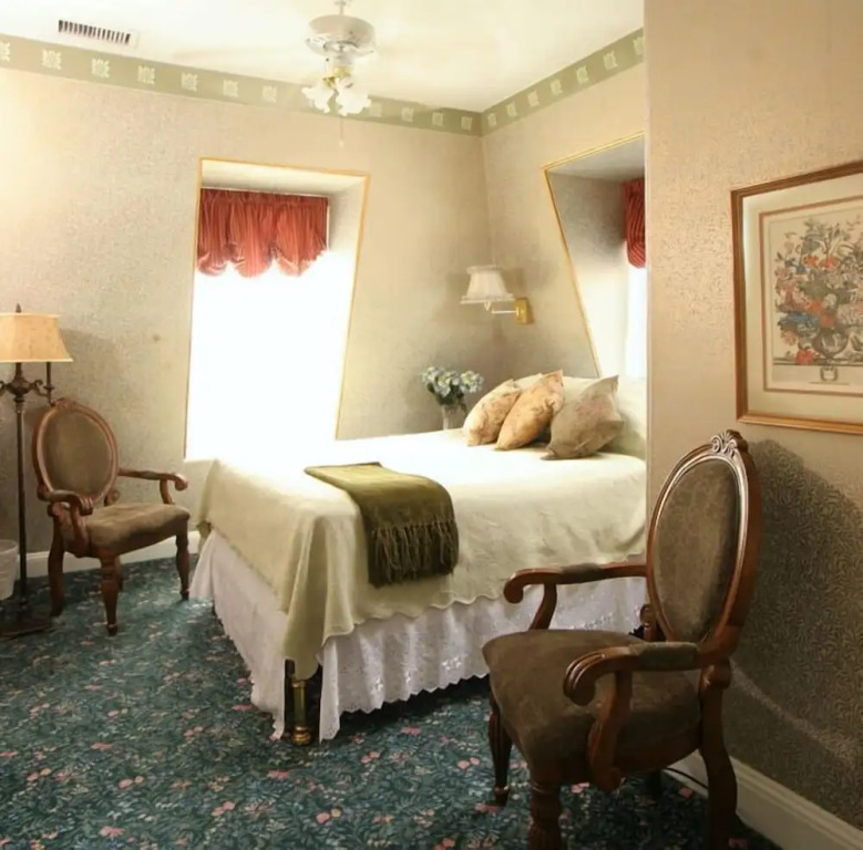 The Queen Victoria